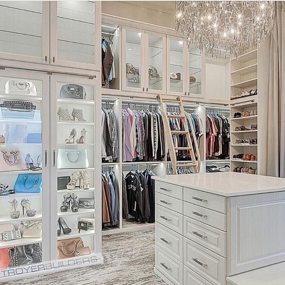 Meet your Posher, Kona - Picture 1 of 1